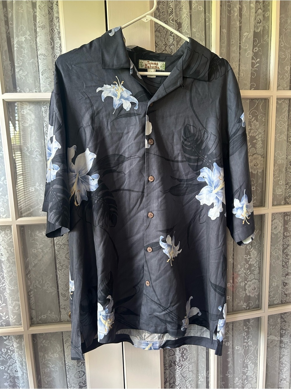 Tommy Bahama Black Silk Shirt with Subtle Dark Floral Print Sz M